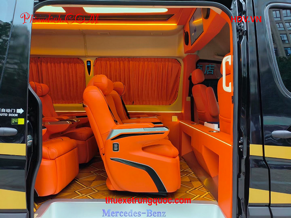 Gia Đình Việt Nam Thuê Xe Sang Vi Vu Thượng Hải: Trải Nghiệm Đẳng Cấp ở Shanghai